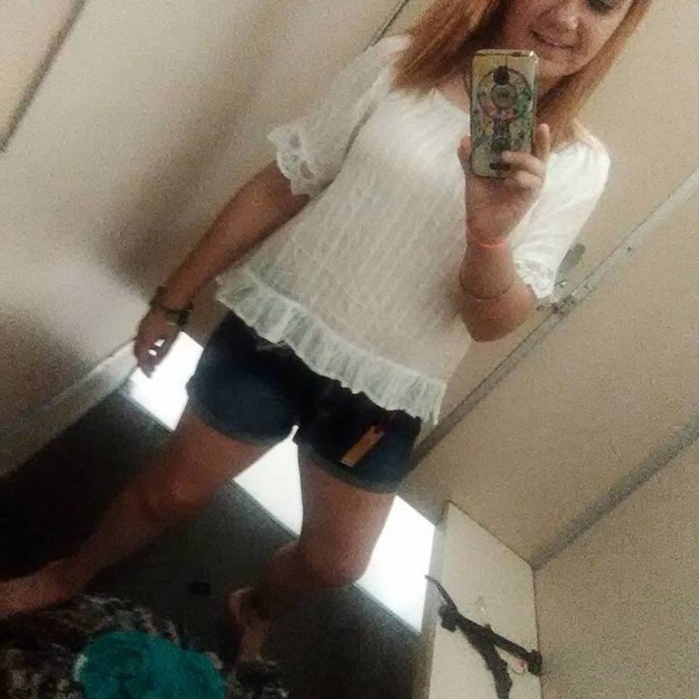 Meet your Posher, Courtney